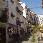 Paco 게스트하우스 *